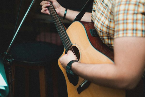 Meilleures écoles de guitare à Marseille pour se perfectionner