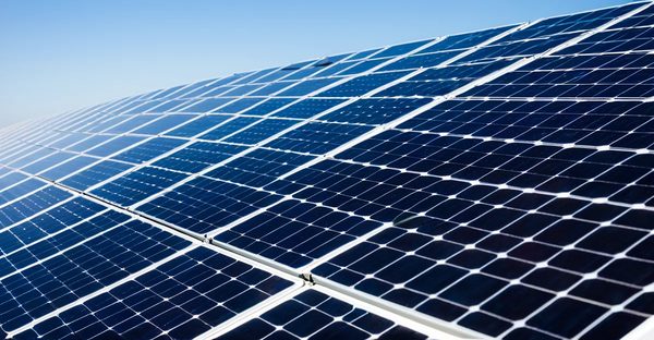 Panneau solaire photovoltaique : guide pour réduire coûts et emissions